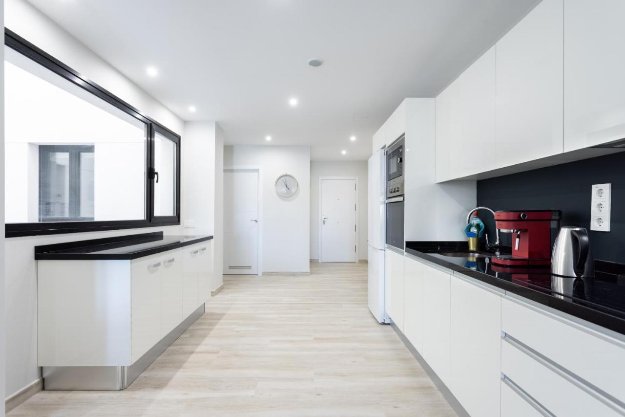 New 140M2 Loft-Style Flat At Town Heart, 3 Beaches Close Casa Leon El Médano Екстериор снимка